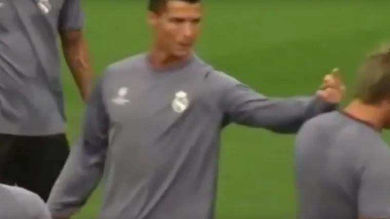 Ronaldo suigraču na treningu pokazao srednji prst