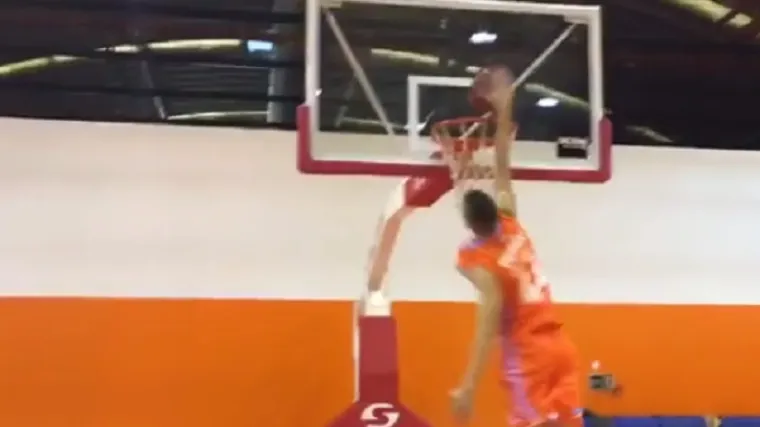 Peri&scaron;ić odu&scaron;evio snimkom na kojoj energično zakucava