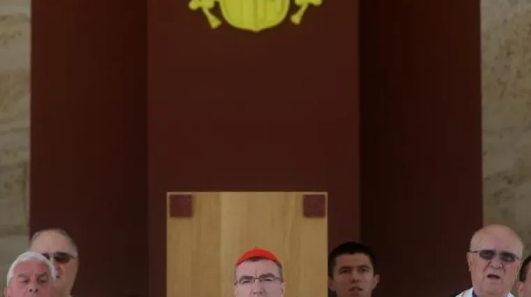 'Dragi biskupe, dolje me svrbi i peče, je li to sv. Klamidija?'