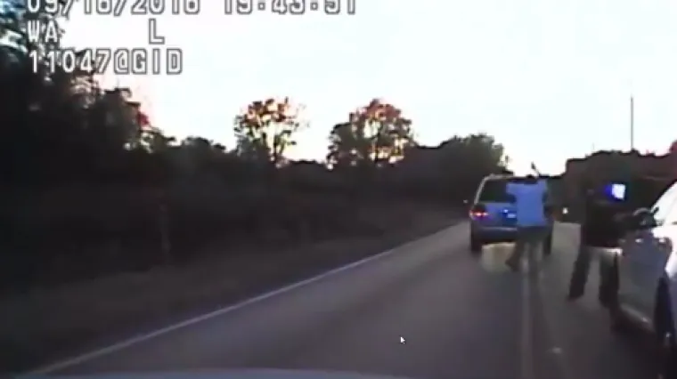 Američki policajci vatrenim oružjem usmrtili nenaoružanog mu&scaron;karca