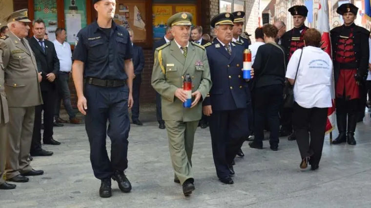 Međimurska policija u svečanom mimohodu ulicama Čakovca