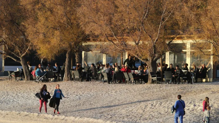 Prijeti li ugostiteljskim objektima na splitskoj plaži Žnjan ru&scaron;enje? Koncesije za kori&scaron;tenje prostora bez natječaja