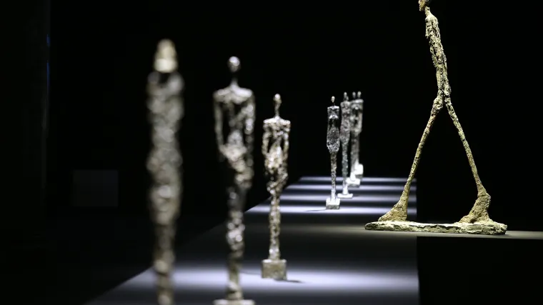 U Zagreb stigao 'Čovjek koji hoda': za tu skulpturu anonimci kupac izdvojio čak 104 milijuna eura