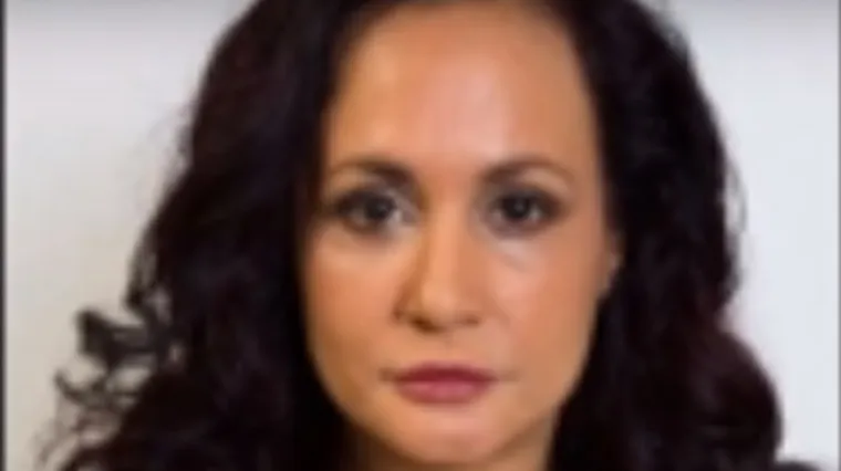 Žena koja ima 51 godinu nije se nasmijala od desete godine