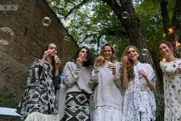 Modni piknik: Anamarija Brkić novom kolekcijom predstavila vedriju verziju sebe