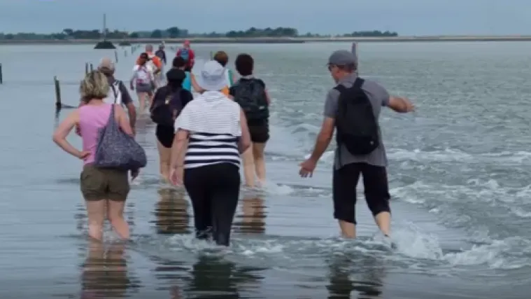 Prava atrakcija: cesta u Francuskoj nestaje dva puta dnevno