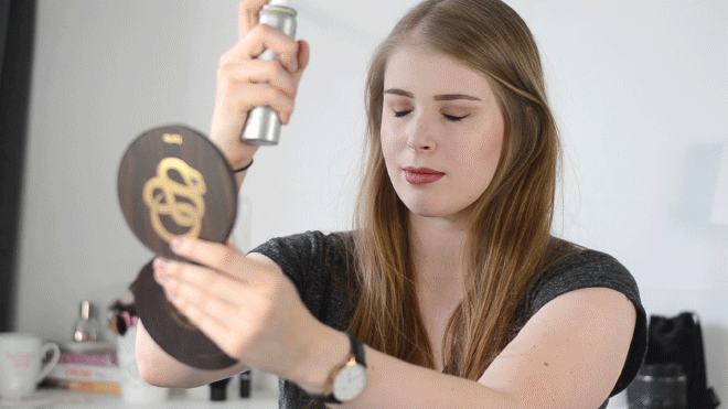 Sprej za fiksiranje šminke možete napraviti i same, a uštedjet će vam puno novaca