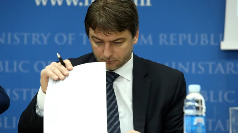 Revizija otkrila nepravilnosti: u Ministarstvu turizma previše se trošilo na ugovore o djelu