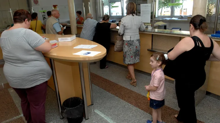 Građani se žalili na otresitu i bezobraznu državnu službenicu, pa je dobila otkaz: 'Sve su mi namjestili!'