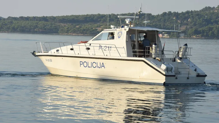 Živ i neozlijeđen: uspje&scaron;no okončana pomorska potraga za nestalim u Hvarskome kanalu