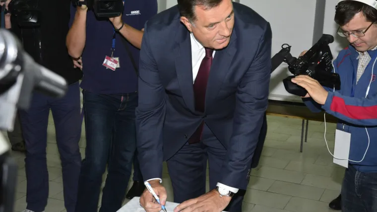 Na referendumu u RS skoro 100 posto za obilježavanje 9. siječnja, Dodik: 'Republika Srpska je država'