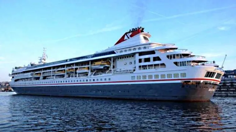 Razgledajte luksuzni kruzer koji je danas uplovio u riječku luku!