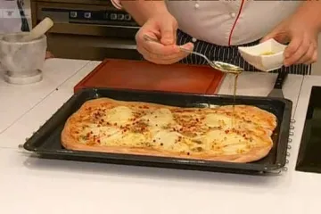 Pizza od krušaka i jabuka ne zvuči vam ukusno? Kladimo se da ćete promijeniti mišljenje