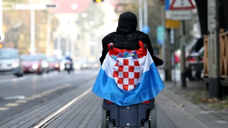 'Ozljedu je dobio u polju, a ne 1991.'