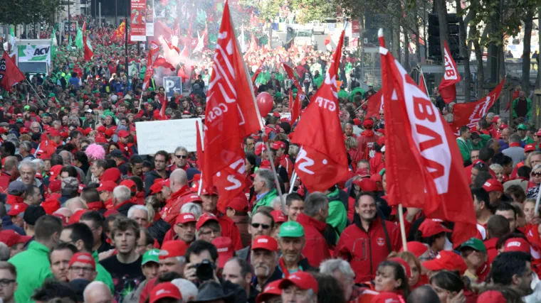 Vi&scaron;e od 45.000 ljudi na protuvladinom prosvjedu u Bruxellesu: 'Ovo nije sretna godi&scaron;njica'