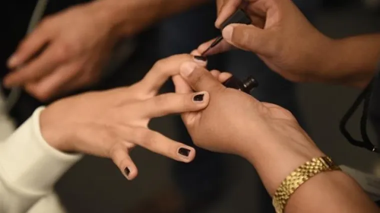 Sada se radi contouring noktiju. Naučite kako da to napravite sami