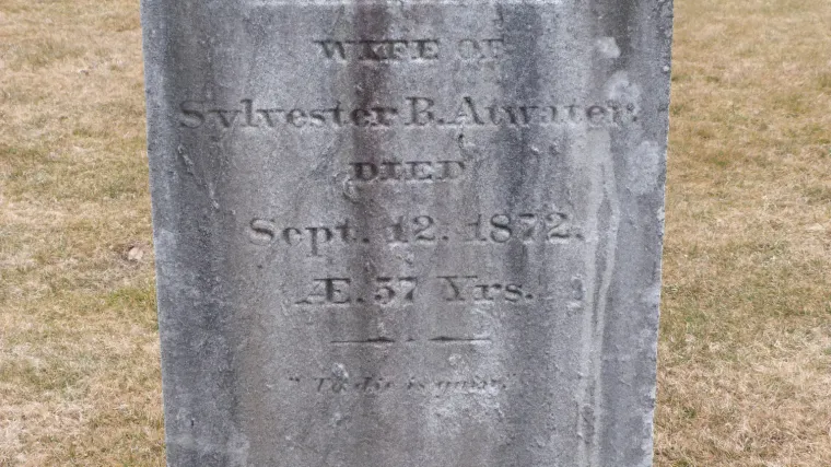 Francuska poslala porezni zahtjev mrtvoj ženi adresirajući ga na njezin grob