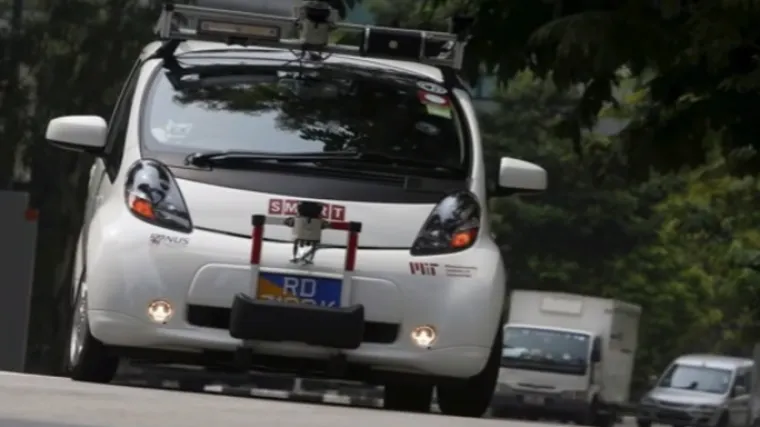 Počeli voziti taksiji bez vozača, prve mu&scaron;terije &scaron;okirane