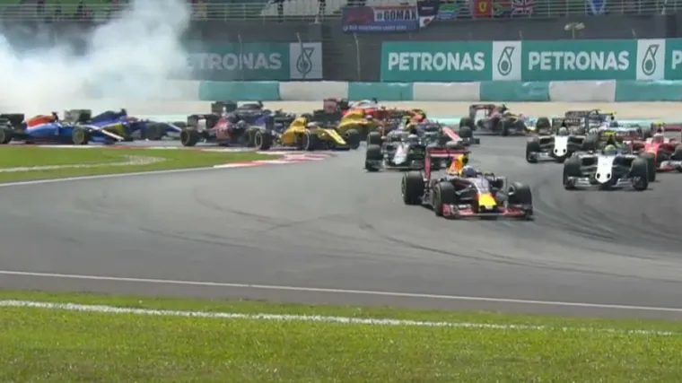 Hamiltonu planuo motor, Rosberg povećao prednost