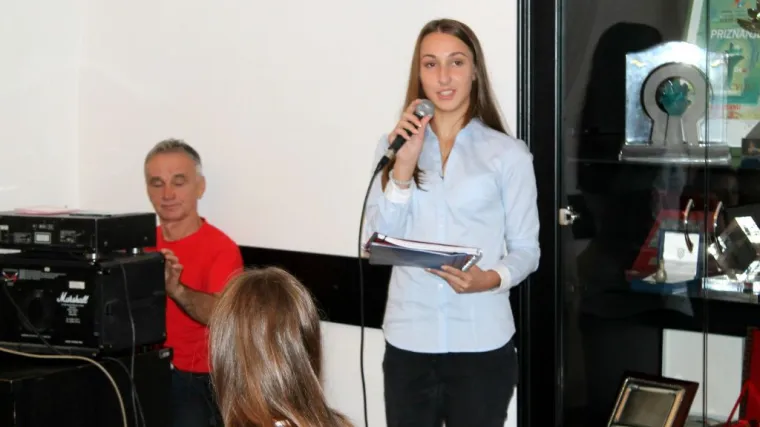 U sklopu Dječjeg tjedna djeca upozorila na ekolo&scaron;ke te financijske probleme