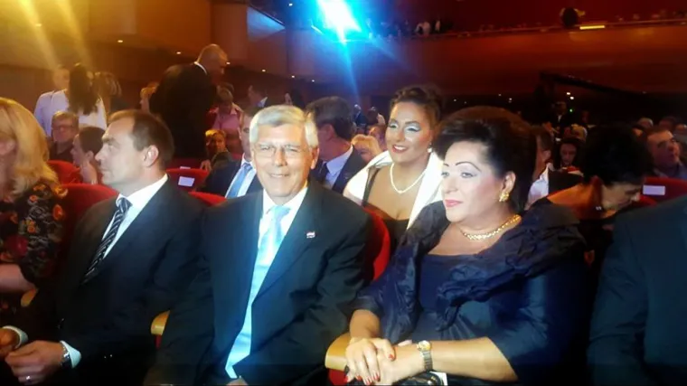 Reiner ponosno podijelio fotografije svoje supruge i kćeri