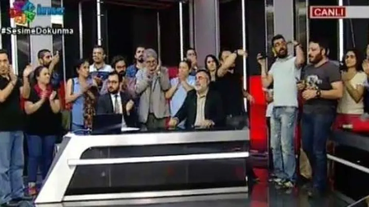 Turska policija pretražila tv postaju zbog 'terorističke propagande', prekinut prijenos