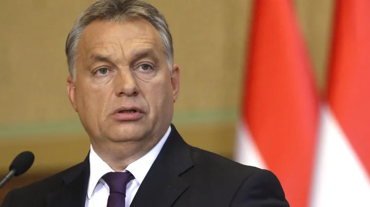 Orban želi zabraniti grupno naseljavanje migranata: 'Referendumska volja mora se provesti'