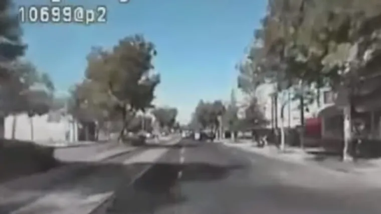 Američki policajci poku&scaron;ali pregaziti crnog beskućnika pa ga izre&scaron;etali s - 14 metaka!