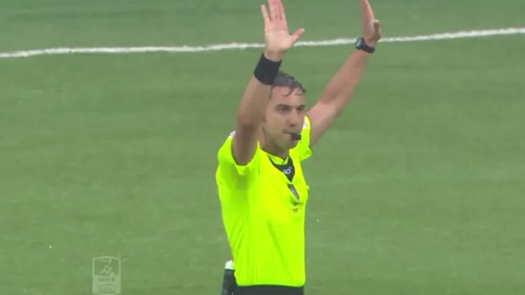 Po prvi puta pokazan zeleni karton nekom igraču