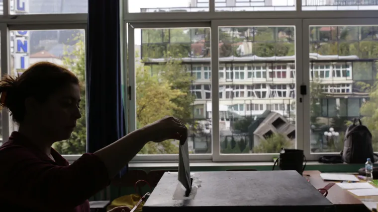 Sve napetije stanje u Srebrenici: policija RS-a zauzela zgradu u kojoj je glasački materijal?