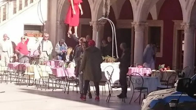 Show u &Scaron;ibeniku: Severina 'poletjela' ispred Katedrale