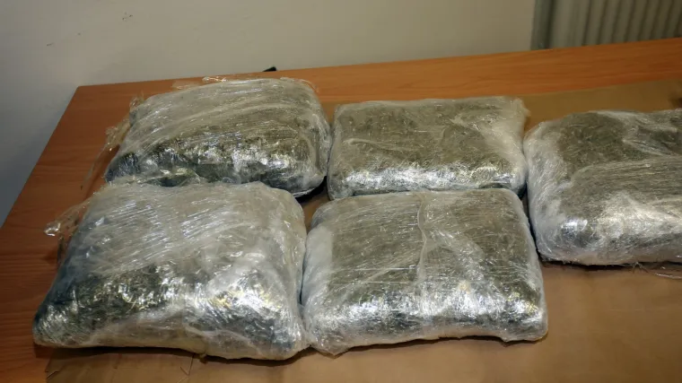 'Palo' 23 tone marihuane u Albaniji, policija traga za inspektorom upletenim u &scaron;verc droge