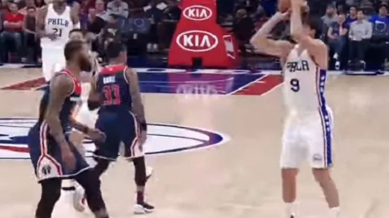 Pogledajte kako Dario &Scaron;arić briljira u redovima 76ersa