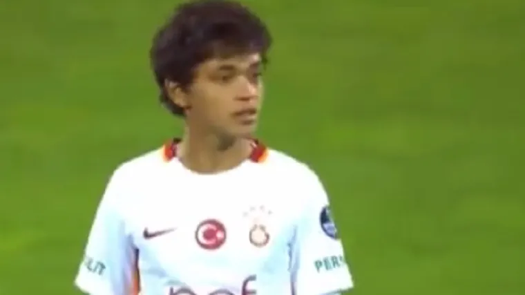 U momčadi Galatasaraya nastupio je 14-godi&scaron;njak