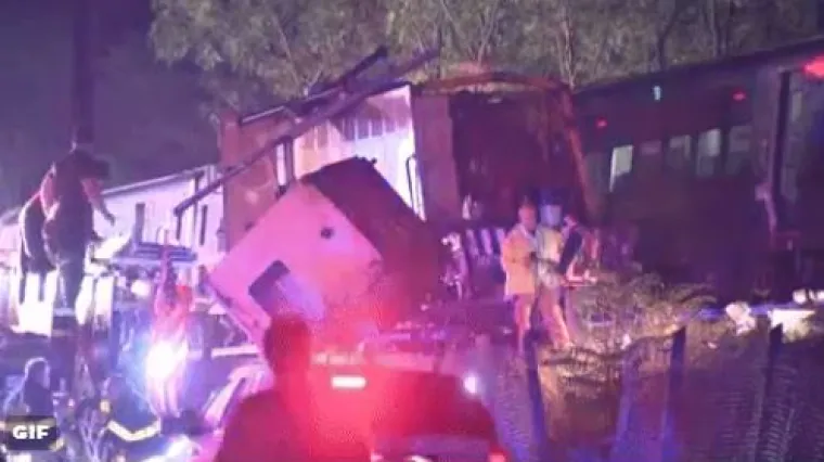 Vlak sa 600 putnika izletio s tračnica, 29 ljudi prevezeno u bolnicu