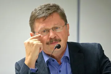 'Ili nam povećajte plaće ili slijedi tužba koja će skupo stajati Hrvatsku'