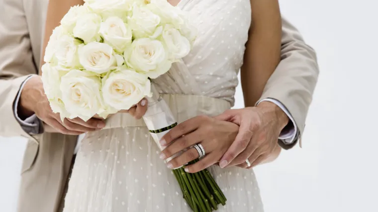 Čekaju starije Srbe da ih kupe i ožene za 5500 eura