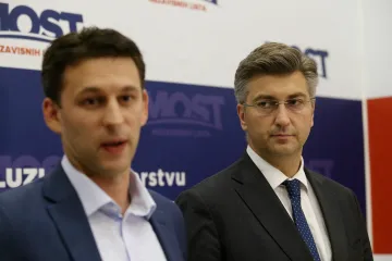 'Dobivamo poruke oporbe da će napraviti spektakl u Saboru pa ćemo priču oko Vlade završiti do srijede'