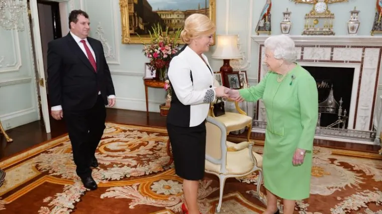 Nosi se hrvatsko: predsjednica postala modna ikona, dizajneri odu&scaron;evljeni