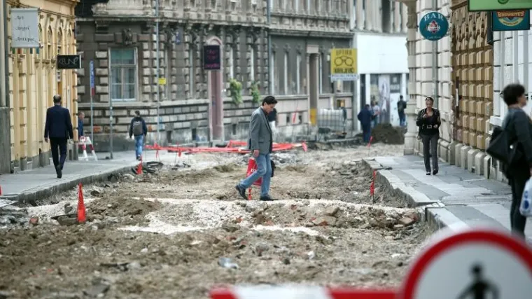 Zagrepčani ljuti na Bandića: stanari Gajeve već 17 dana bez tople vode i grijanja