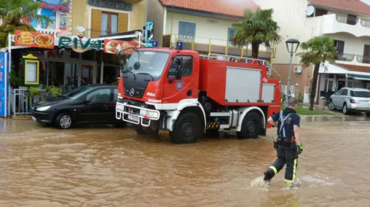 Hrvatske vode financirat će obranu Vodica od poplava