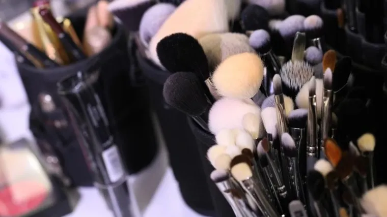 17 načina kako temeljito očistiti sadržaj kozmetičke torbice