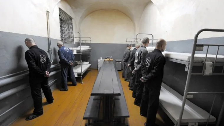 Muče zatvorenike dok ne priznaju zločin