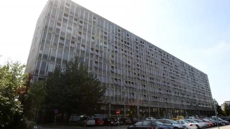 Evakuiran Općinski sud u Zagrebu, policija pretražuje zgradu