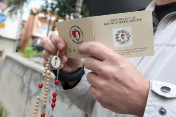 Skrivena kamera otkriva što zapravo misle molitelji protiv abortusa