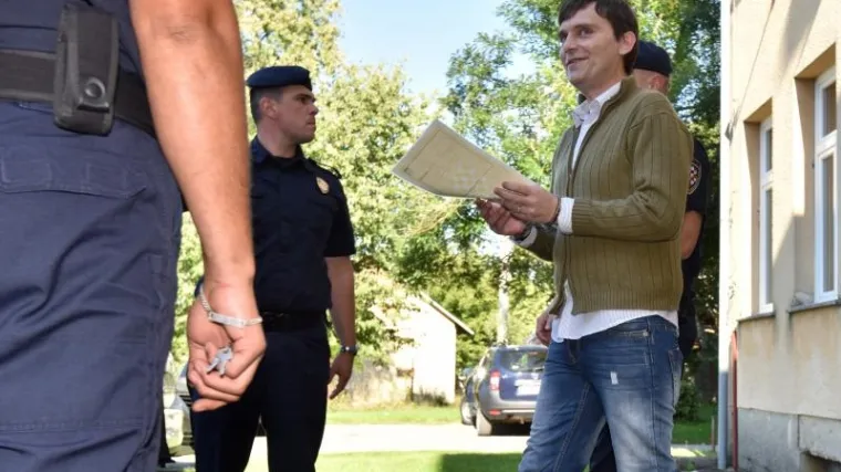 Nakon vjenčanja ih preselili u različite kaznionice