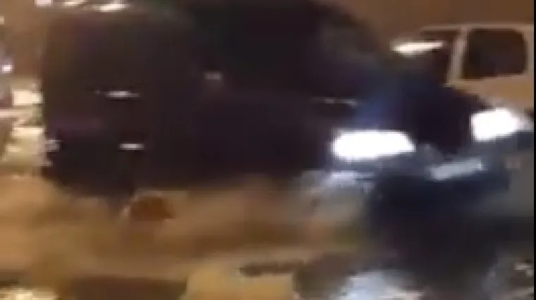 U samo sat vremena palo 50 litara ki&scaron;e i udarilo čak 1.500 gromova!