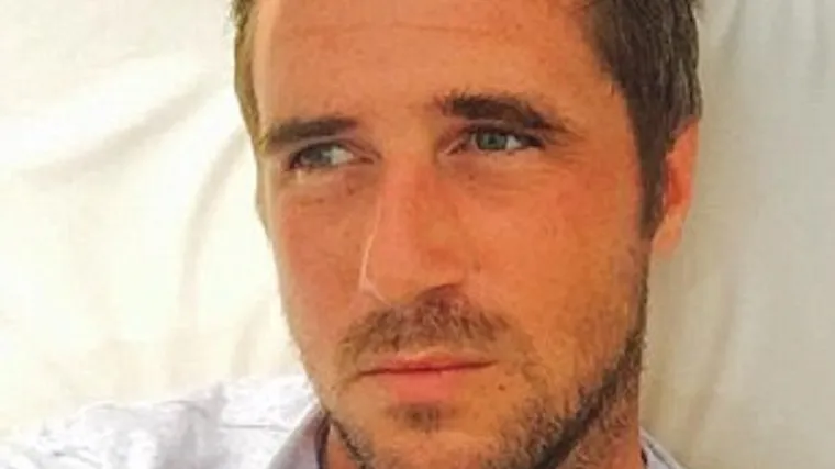 Slavni teoretičar zavjera umro u misterioznim okolnostima, majci poslao zlokobnu poruku