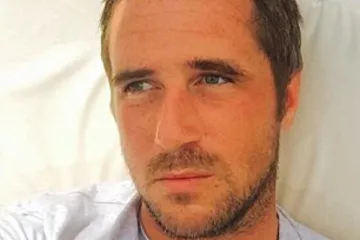 Slavni teoretičar zavjera umro u misterioznim okolnostima, majci poslao zlokobnu poruku