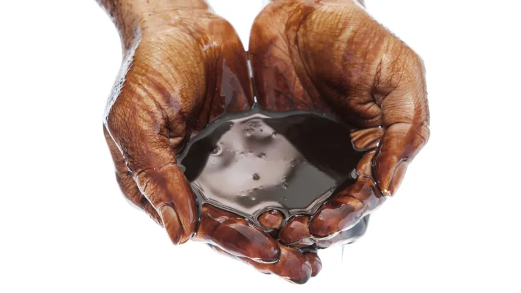 Preuzmite besplatnih 50&euro; i trgujte cijenom nafte na burzi